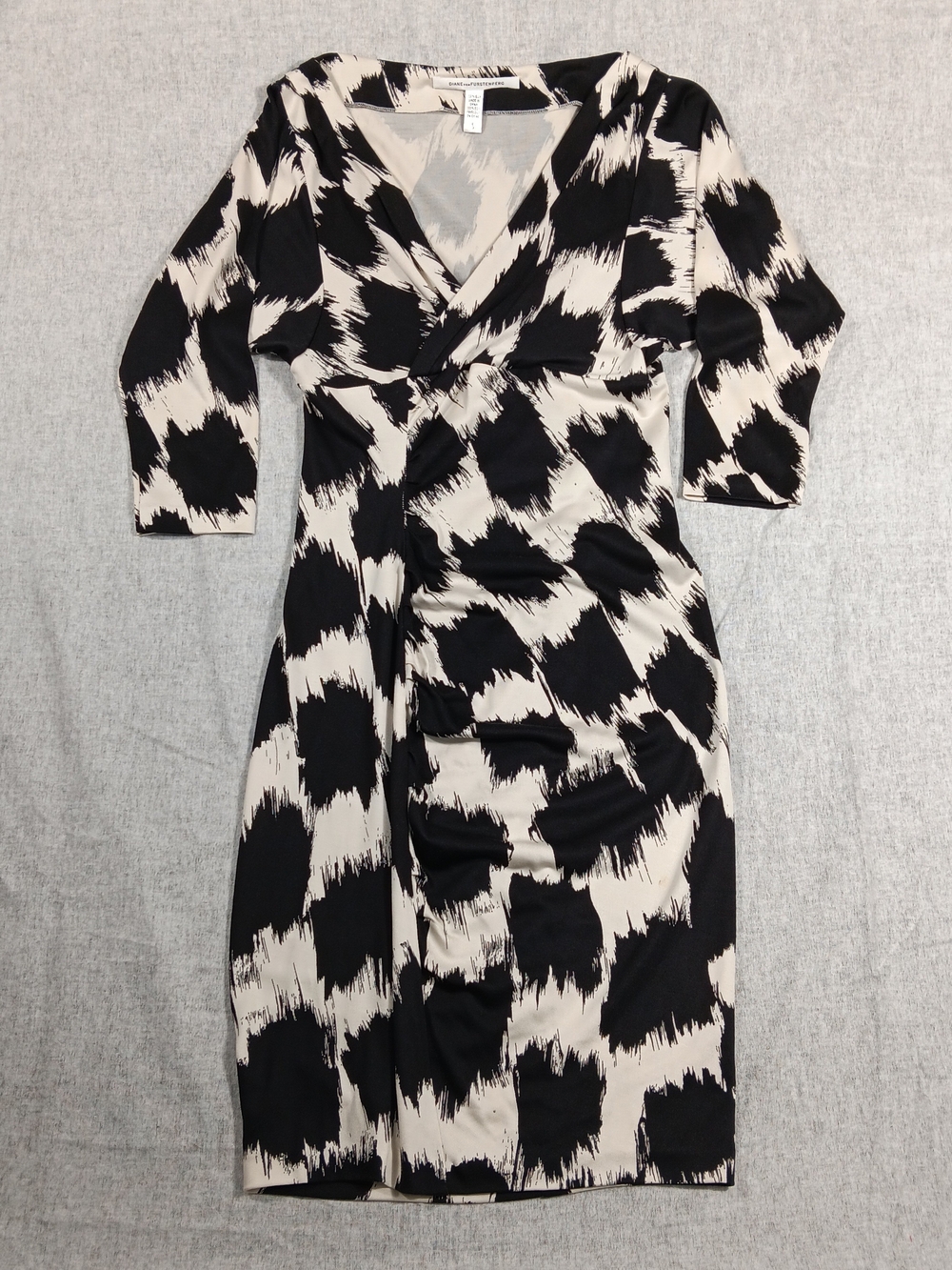 Diane Von Furstenberg Black Cream 3/4 Sleeve Silk Dress Size8